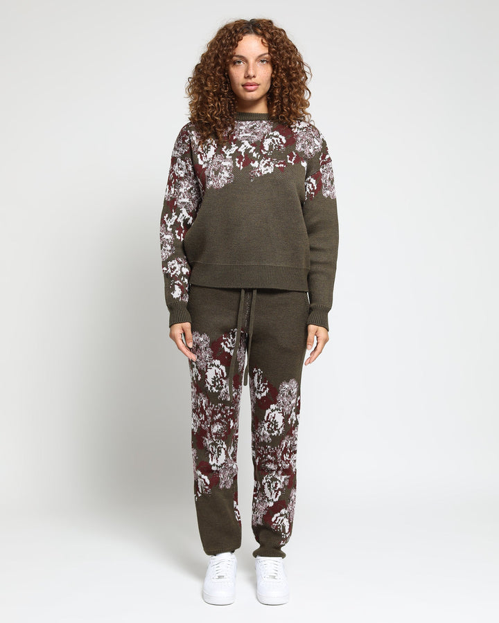 Hanging Floral Distressed Sweater Pant