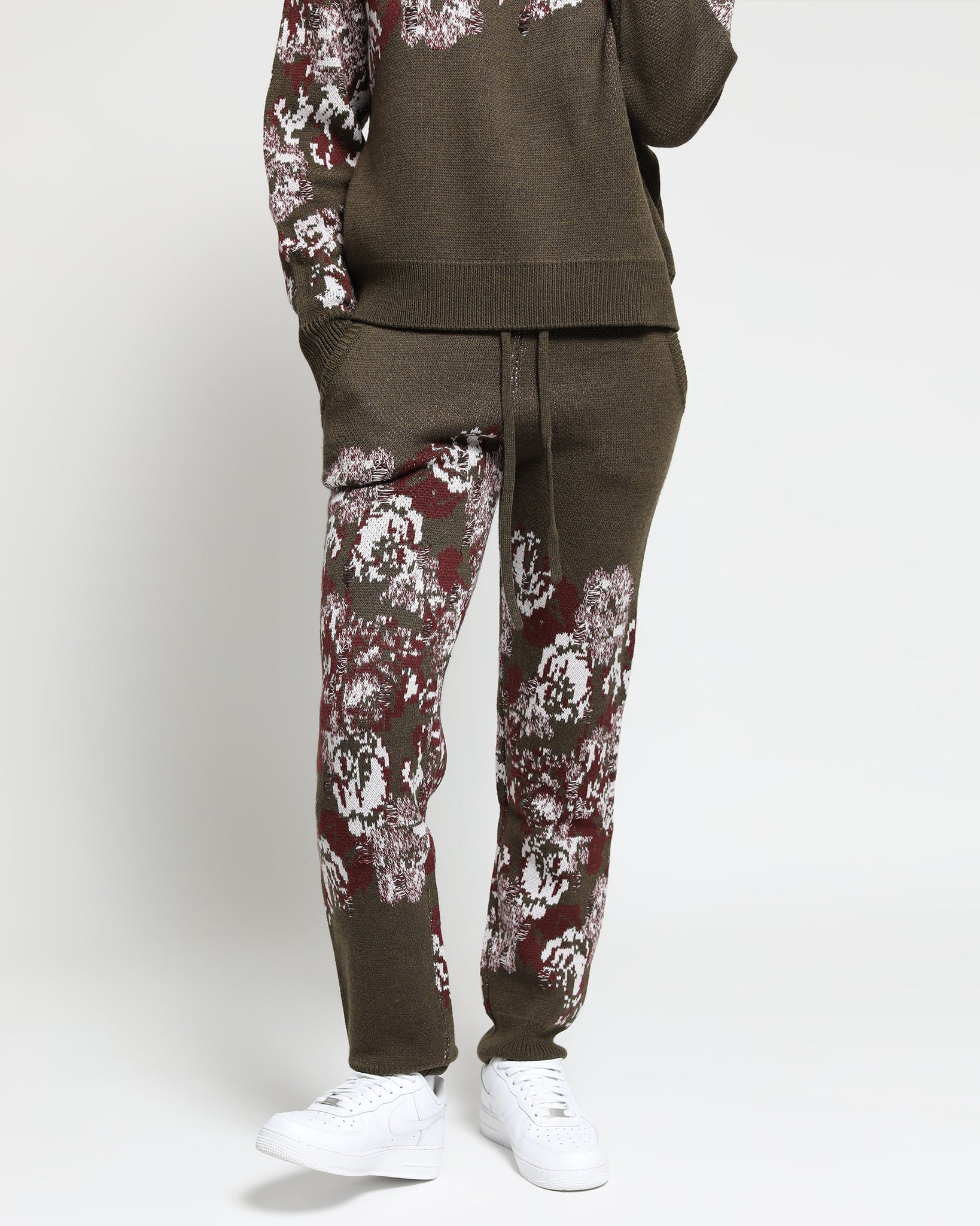 Hanging Floral Distressed Sweater Pant - twentytees